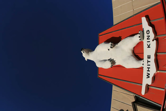 A large polar bear on the entrance of an Elko, Nevada casino called the White King.