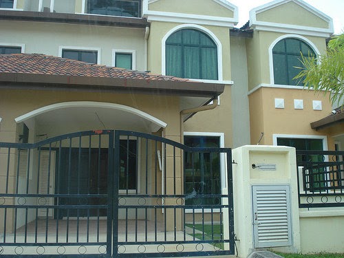 Azril Nazli Alias Rumah Teres Kota Warisan, Sepang