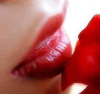 [mulherlabios.bmp]