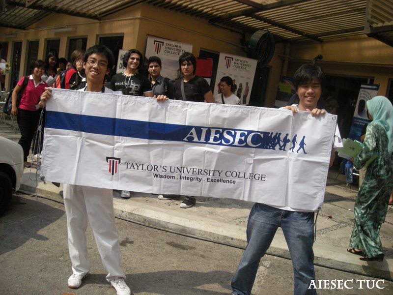 [DSCN9898.JPG]