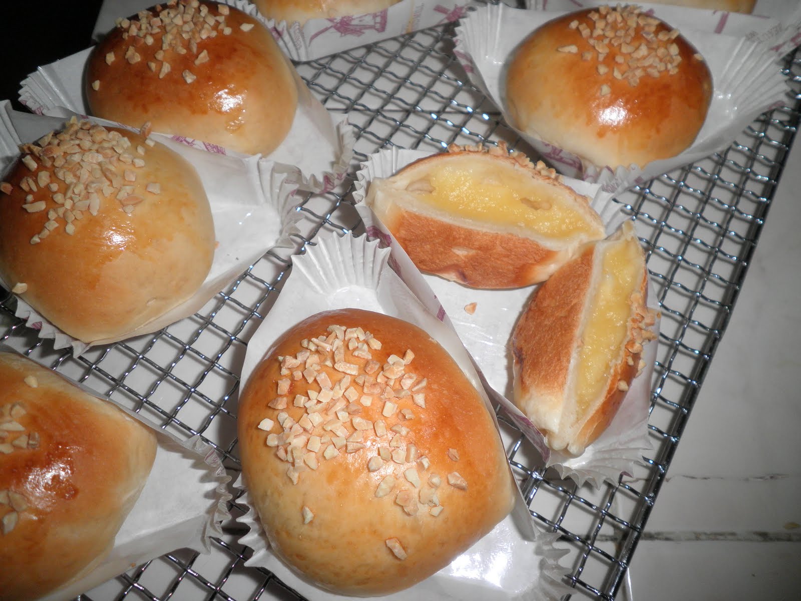 Christine's Kitchen Custard cream bun