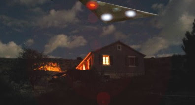 Triangular UFO Over Victoria