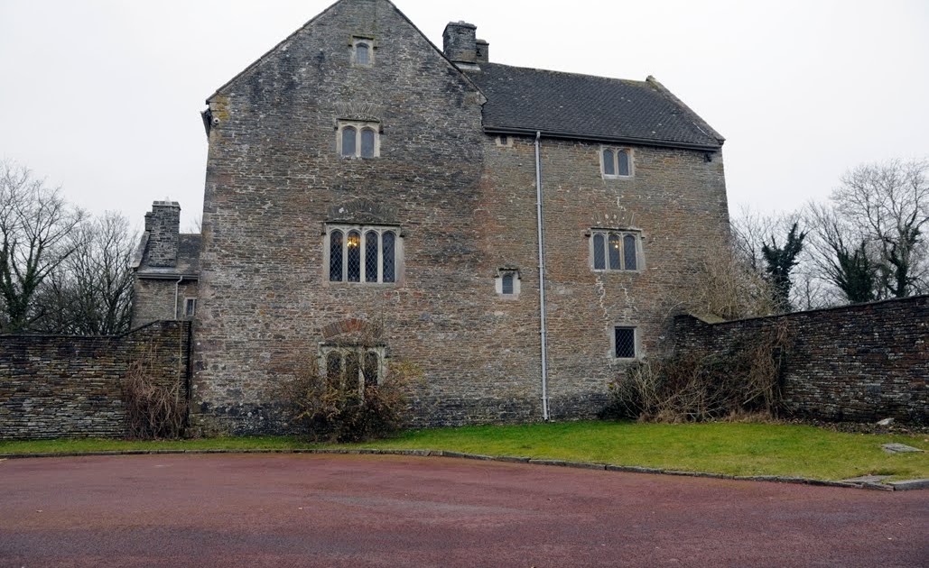 Holidays In Wales Llancaiach Fawr 16th C Manor House, Brecon Beacons