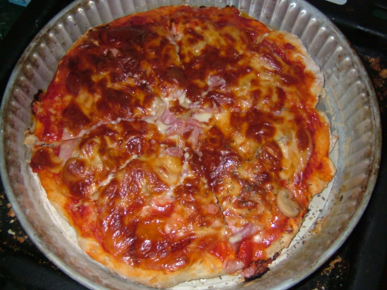 [pizza.jpg]