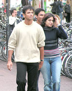 இந்தியா கிரிக்கெட் அணி வீரர்களின் ஜோடிப் போட்டா Rahul+dravid+with+his+wife+