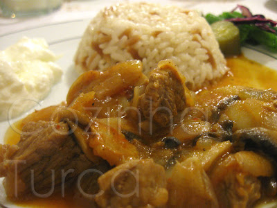 Estufado de Vitela com Cogumelos (Etli Mantar)