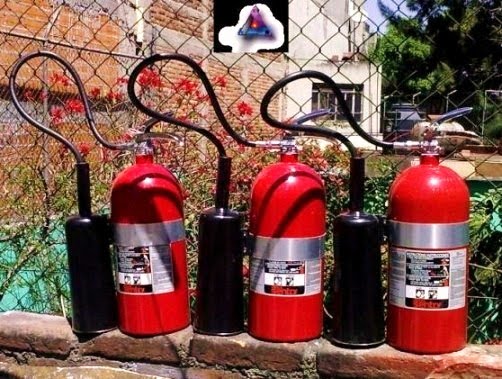 EXTINTORES NUEVOS DE GAS CARBÒNICO :