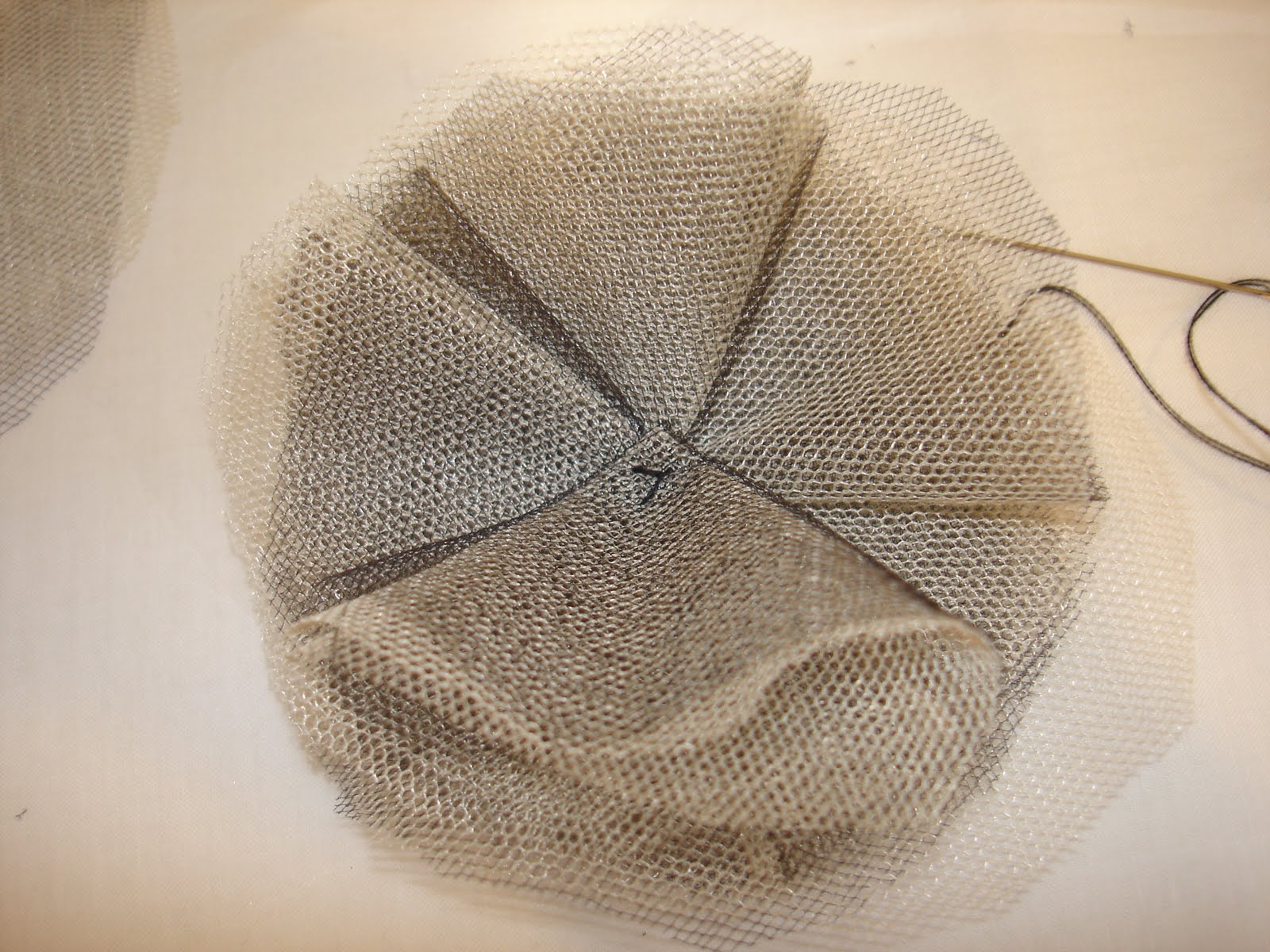 Busy Lizzie Tulle flower tutorial...