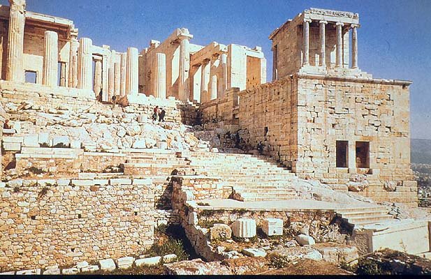 Resultat d'imatges de propileus atenes