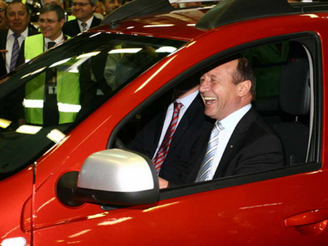 basescu-duster_resize.jpg