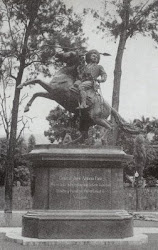 En Plaza Paez, el Paraiso, Caracas