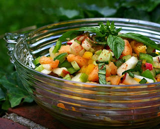 http://1.bp.blogspot.com/_PwJi8kol570/Sh8ENxW8uxI/AAAAAAAACdQ/DoPKL-qsjGY/s320/A+Veggie+Venture+2009+Mixed+Fruit+%26+Vegetable+Salad+500.JPG