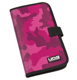 The UDG CD Wallet 24 will store 24 cd's or dvd's. This CD Wallet fits exactly into the Frontpockets of our well known UDG Bags as the UDG slingbag Trolley