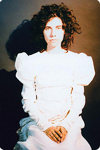 [pj_harvey_white_chalk_f.jpg]