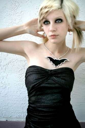 Emo Hairstyles For Teen Girls. Blonde Emo Hairstyles