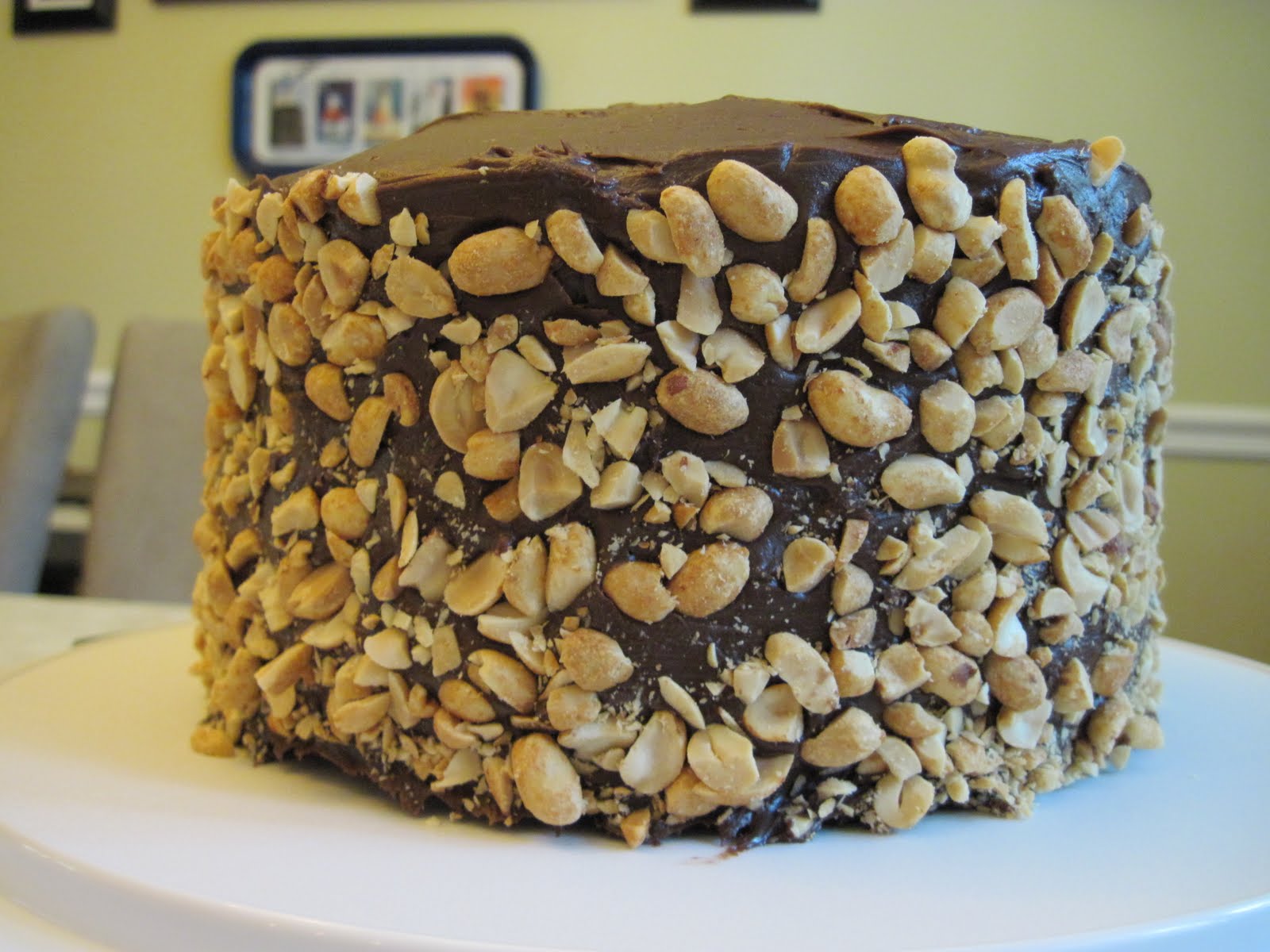 Aldi Gourmet Peanut Butter Cup Cake