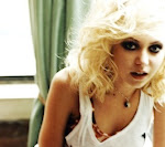 Taylor Momsen.