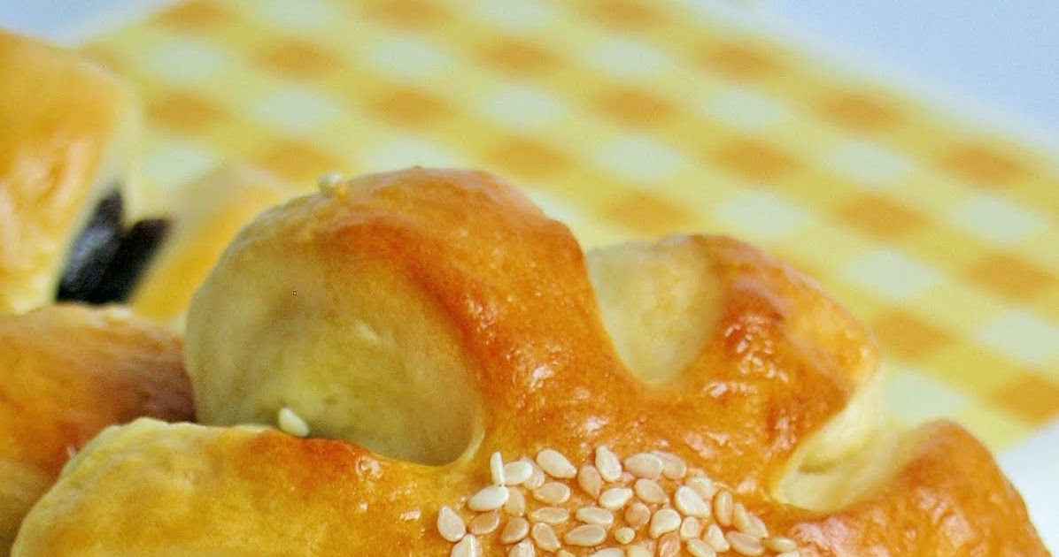 Happy Home Baking Flower Buns