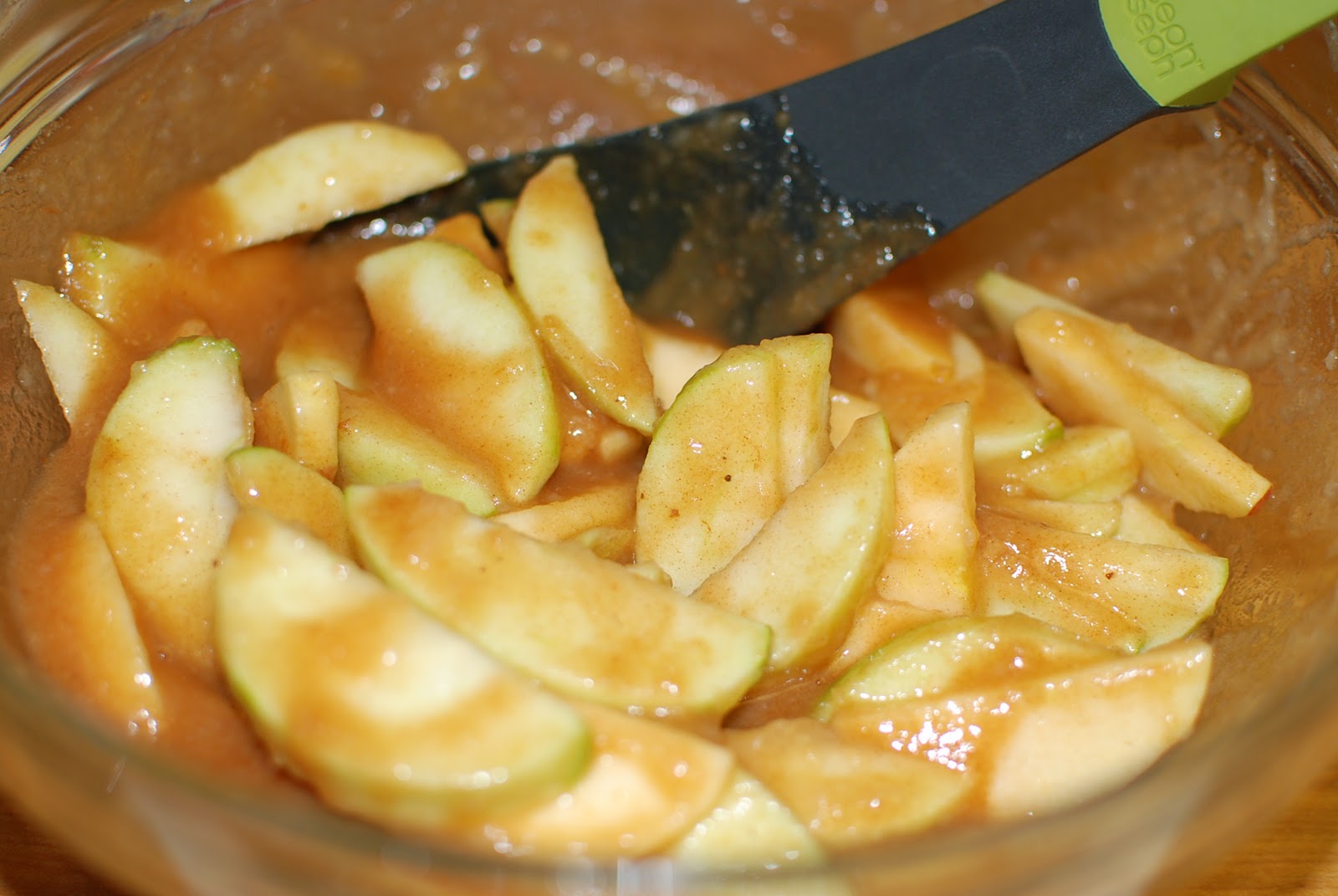 The Enchanted Cook: Paula Deen's Crunch Top Apple Pie, Y'all