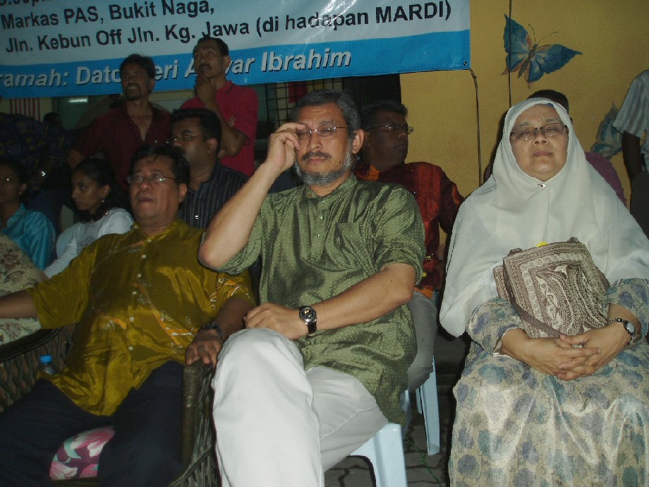 [PC130053.JPG]
