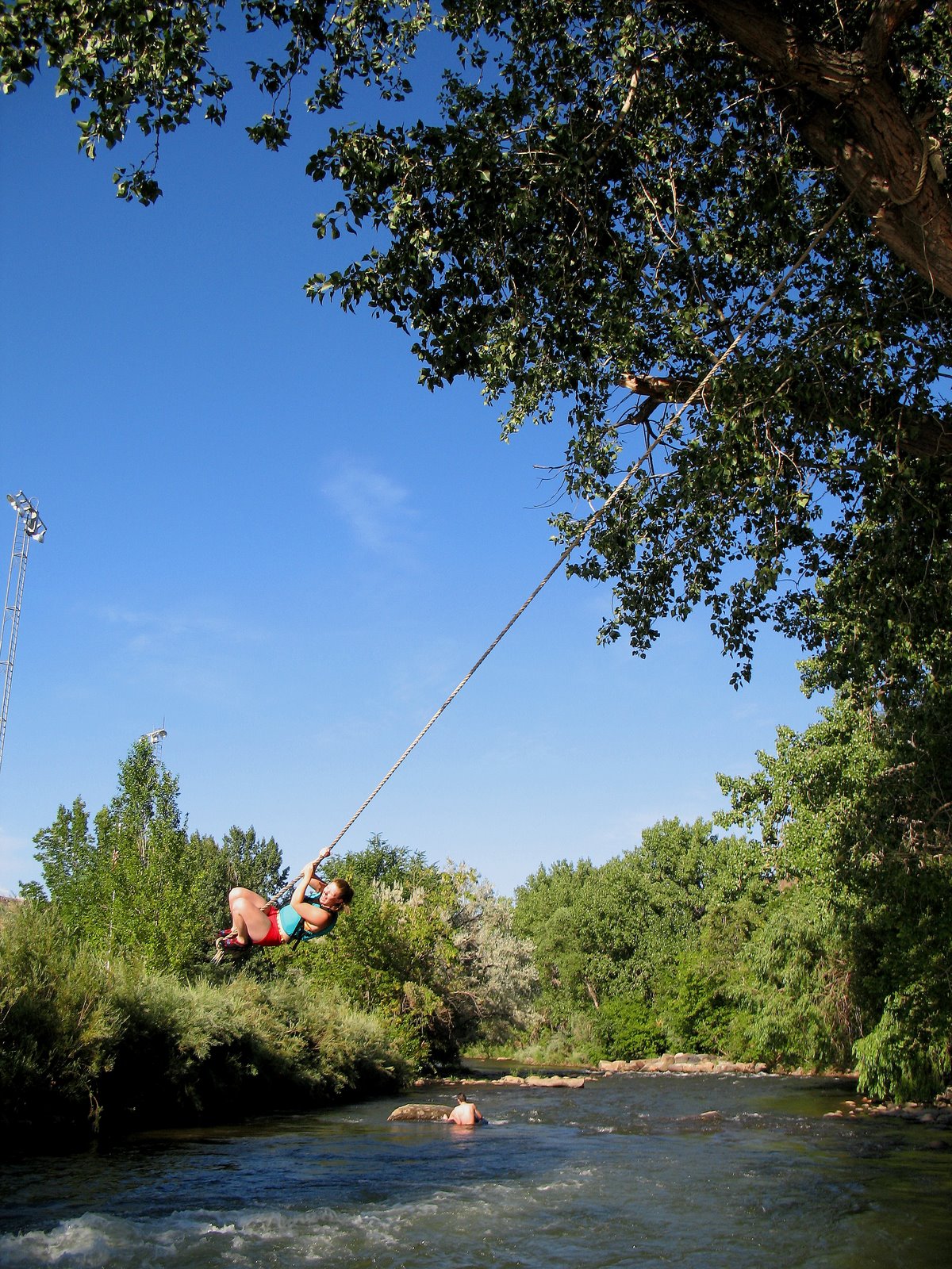[Fiona-Ropeswing1.jpg]