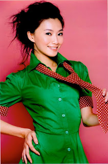 taiwan actress hou yi jun in sexy underwear