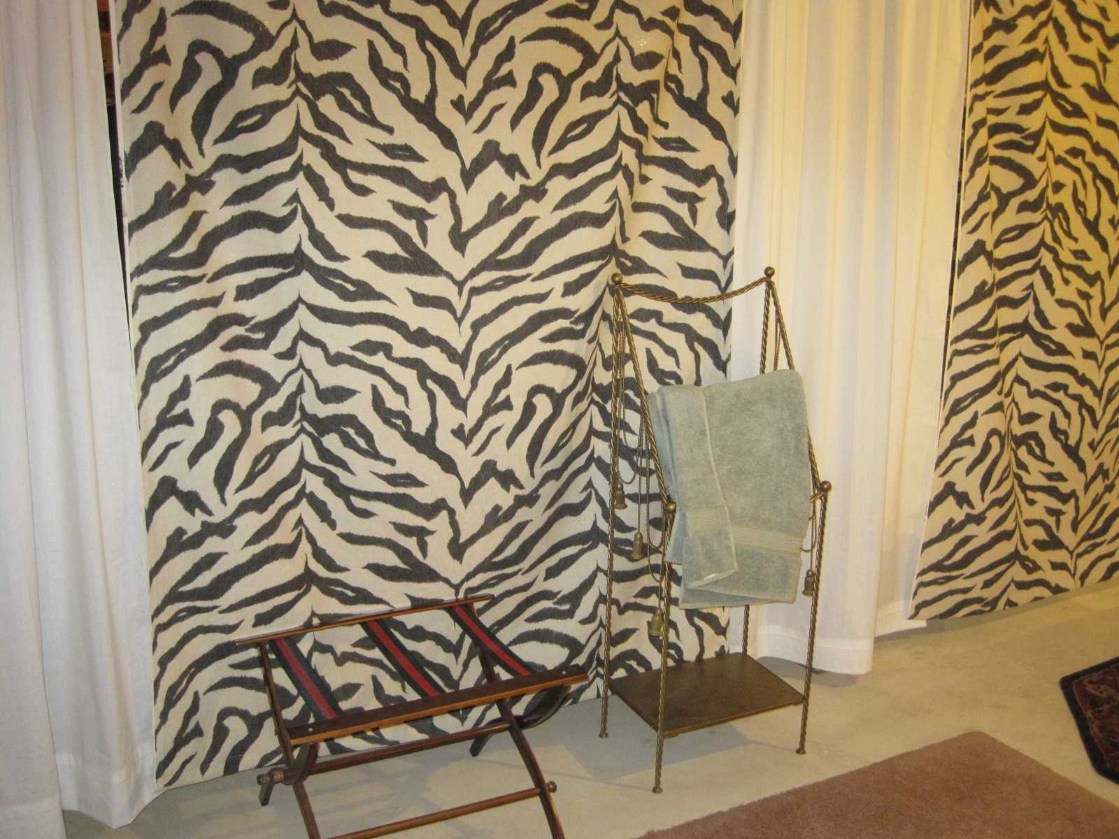 Rita's Sew Fun E&E's Fabric Guest Room