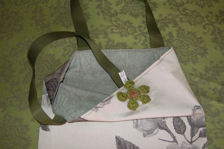 [tote.jpg]