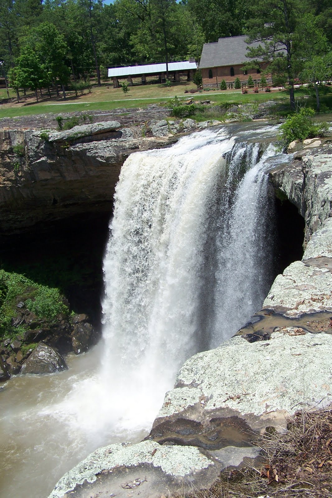 Our Hiking Pictures Noccalula Falls park in Gadsden, Alabama
