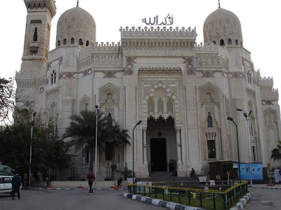 رحلة الى معالم الاسكندريه Mosque+Morsi+Abul+Abbas+mosque+for+men