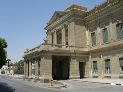 قصر عابدين تحفه معماريه Abdine+Palace+Driveway+Cairo