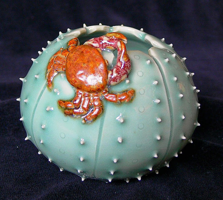 urchin crab vase