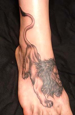 Lion Tattoo Designs on He Gets Out Of Fear And The Courage That He Walks With  The Lion