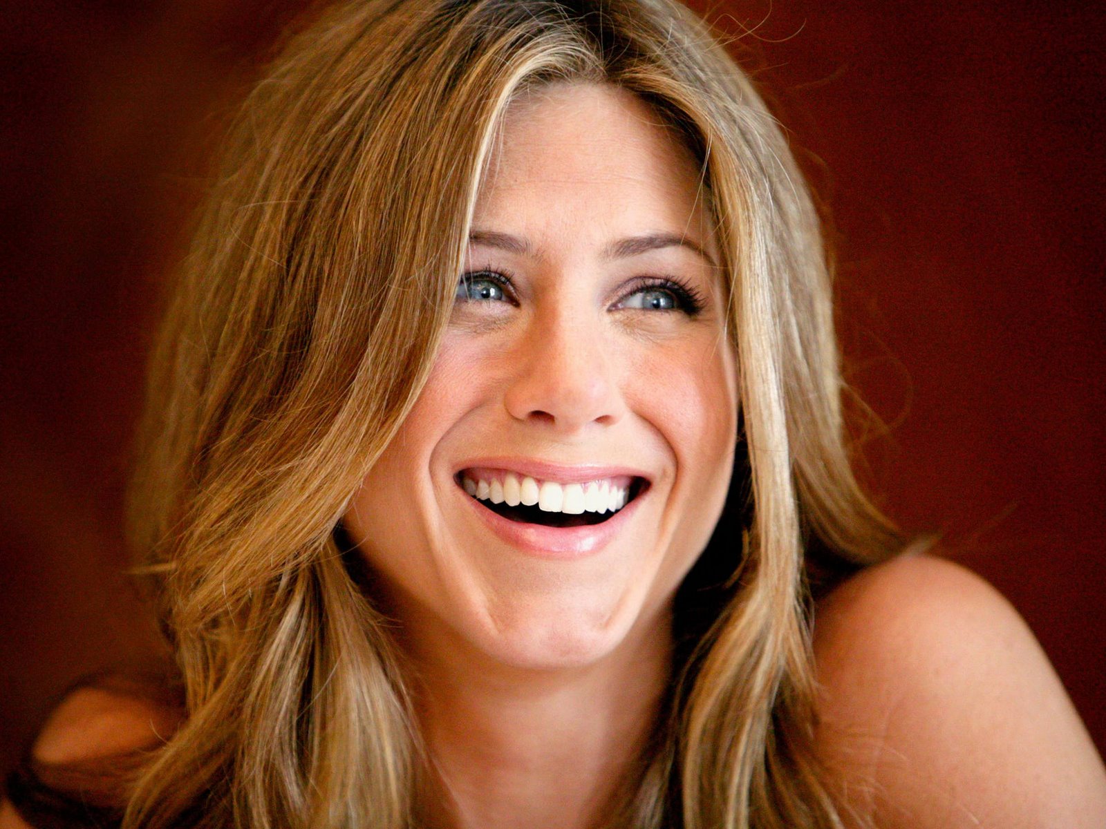 http://1.bp.blogspot.com/_Q_MQFtopsfY/SUrX_7MFdII/AAAAAAAAMNw/tvmZCFxeELQ/s1600/Fullwalls.blogspot.com_Jennifer_Aniston%2824%29.jpg