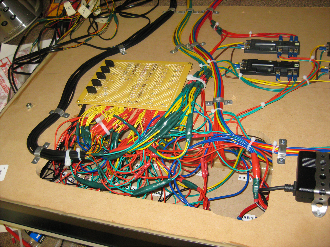 TY'S MODEL RAILROAD: Holiday Wiring - Part I