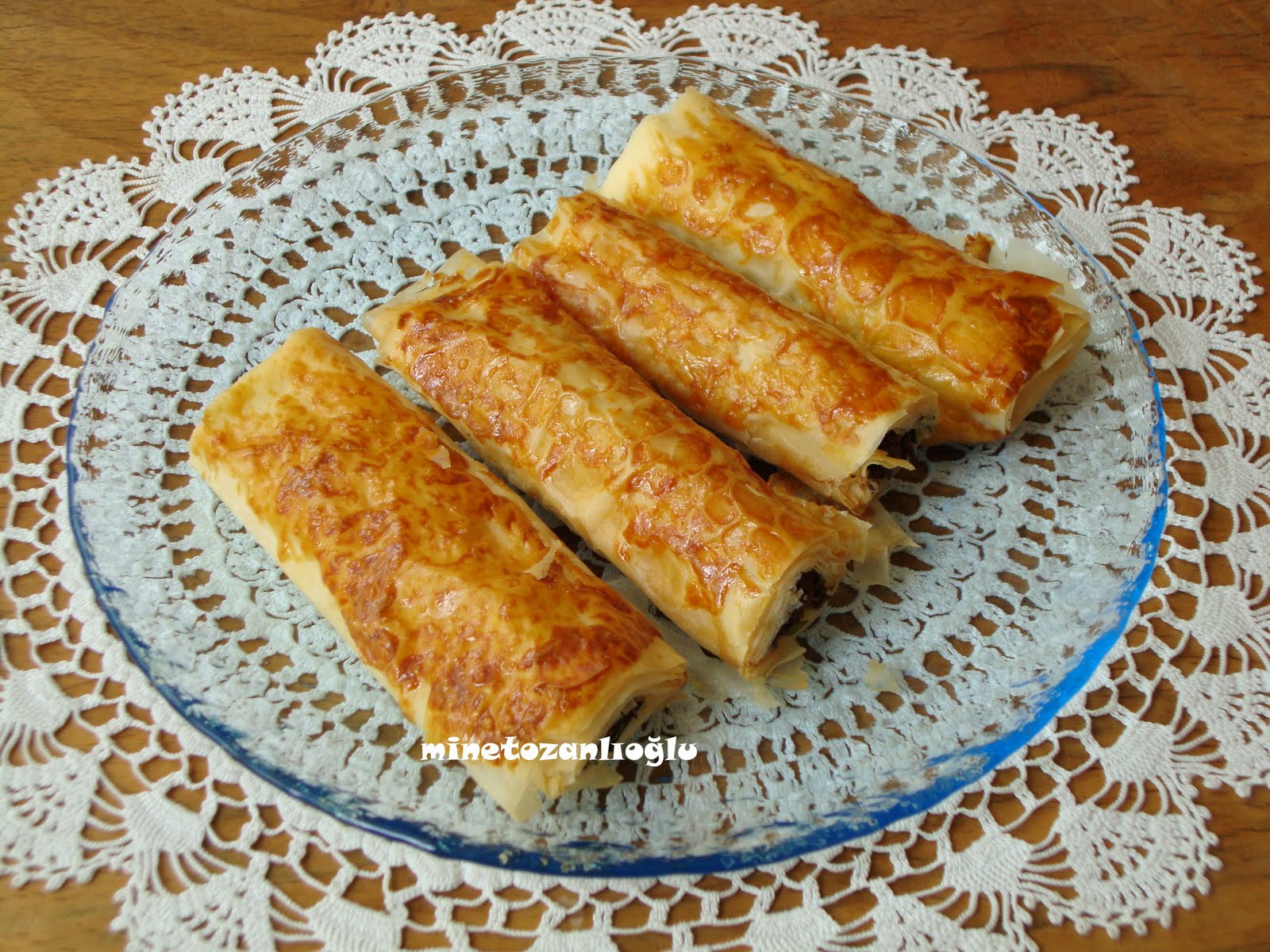 MİNE TOZANLIOĞLU Baklava Yufkası ile Kıymalı Börek