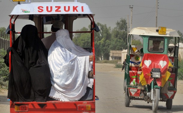 burqa in pakistan