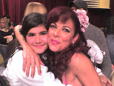 Luciana Castrillo presidenta de la Filial de Flores de el Club de Fans de Iliana Calabro