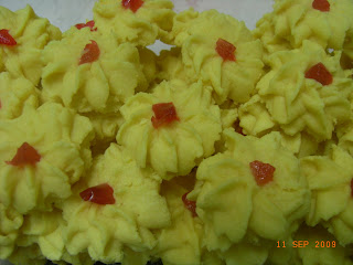 Biskut semperit gebu