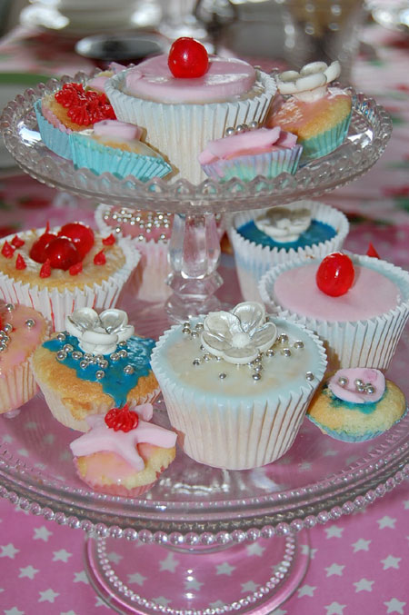 [cup-cake.jpg]