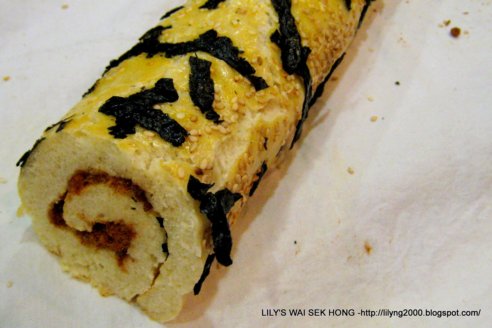 Lily's Wai Sek Hong Favorites Pork Floss Bread Roll