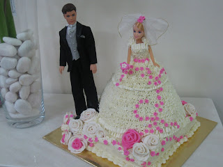 Be My Cupcake House: Barbie and Ken Wedding Cake