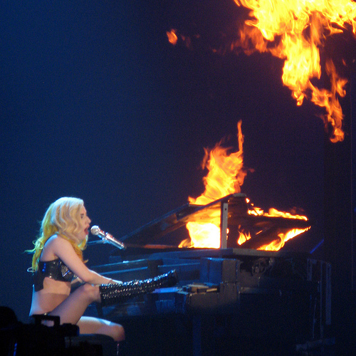 piano+fire.jpg