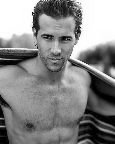 Ryan Reynolds Barefoot on Ryan Reynolds 8 Jpg