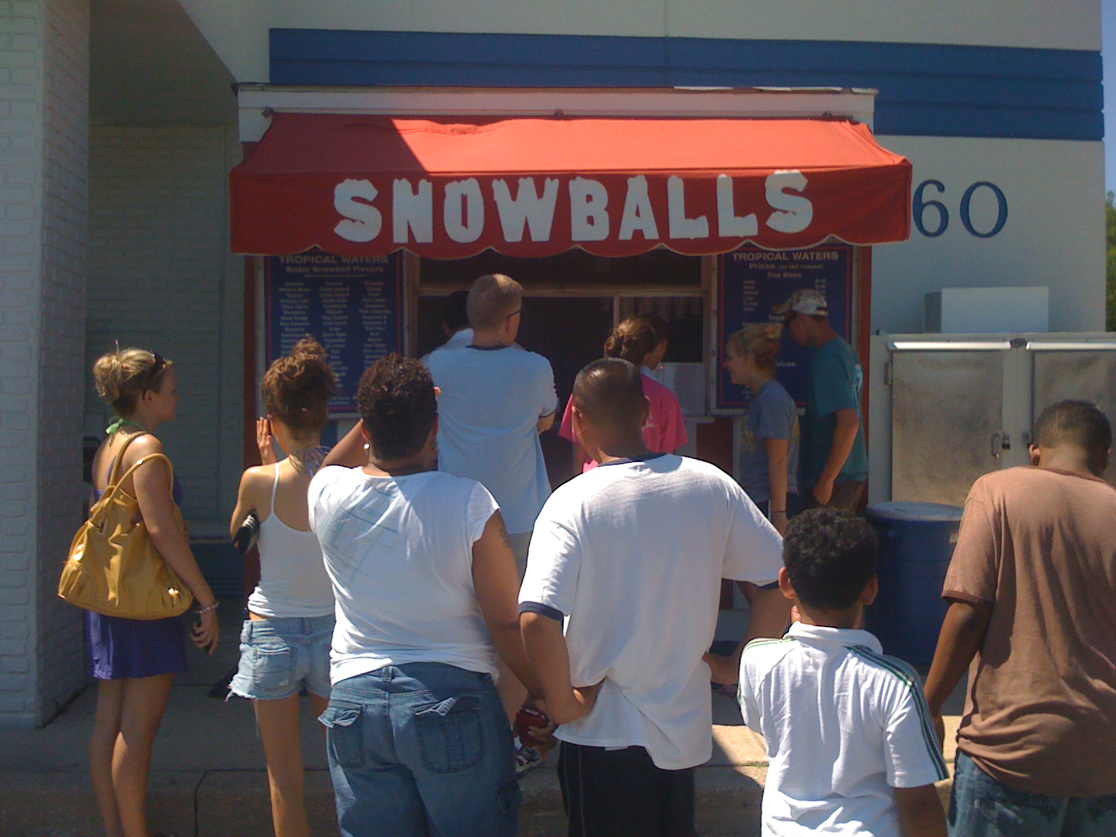 HowChow SnowBalls is open in Clarksville