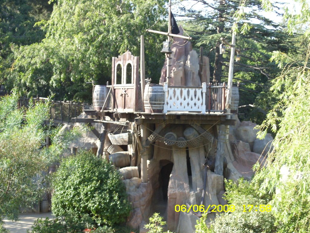 [Disney-June08859.JPG]