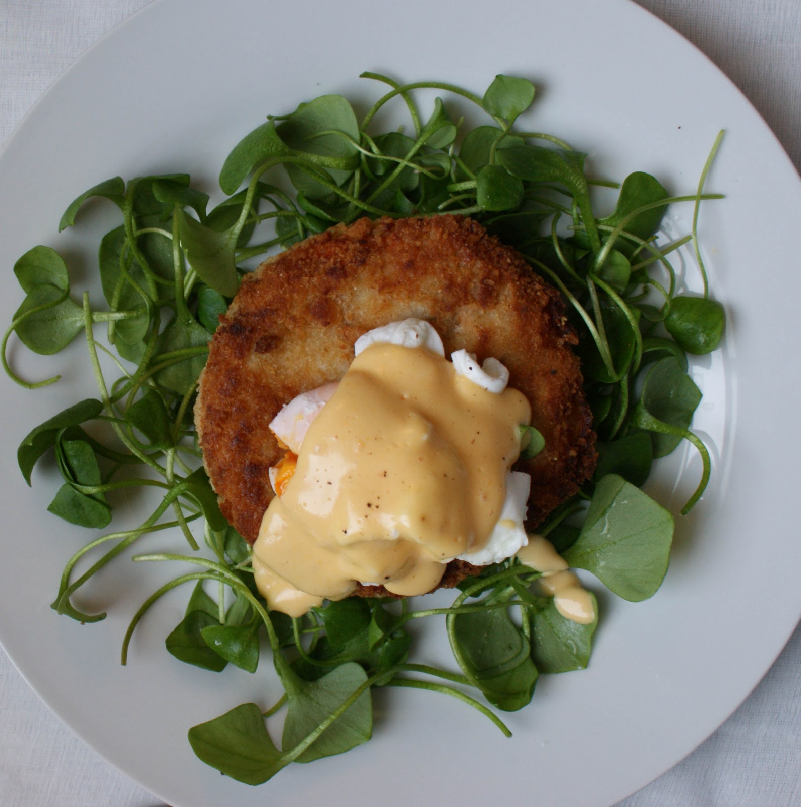 Garlic & Parsley: Hot smoked salmon fish cakes with hollandaise