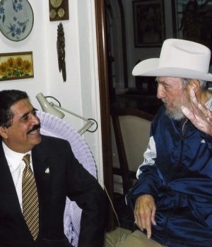 [zelaya+castro.jpg]
