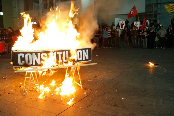 [ERC+quema+consti.jpg]