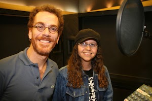 Roberta Campos+Nando Reis cantan De janeiro a janeiro. "Siempre fui muy fan de Nando", comenta Roberta, una joven representante de la MPB